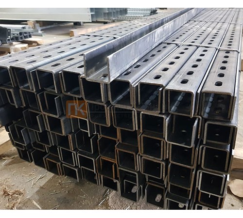 U-образный профиль перфорированный К347 32x20x3000-1,5 мм, из нержавеющей стали