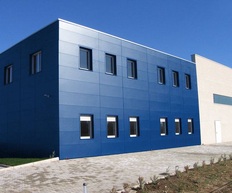 Угловая сэндвич панель ППУ — комплектация и поставка