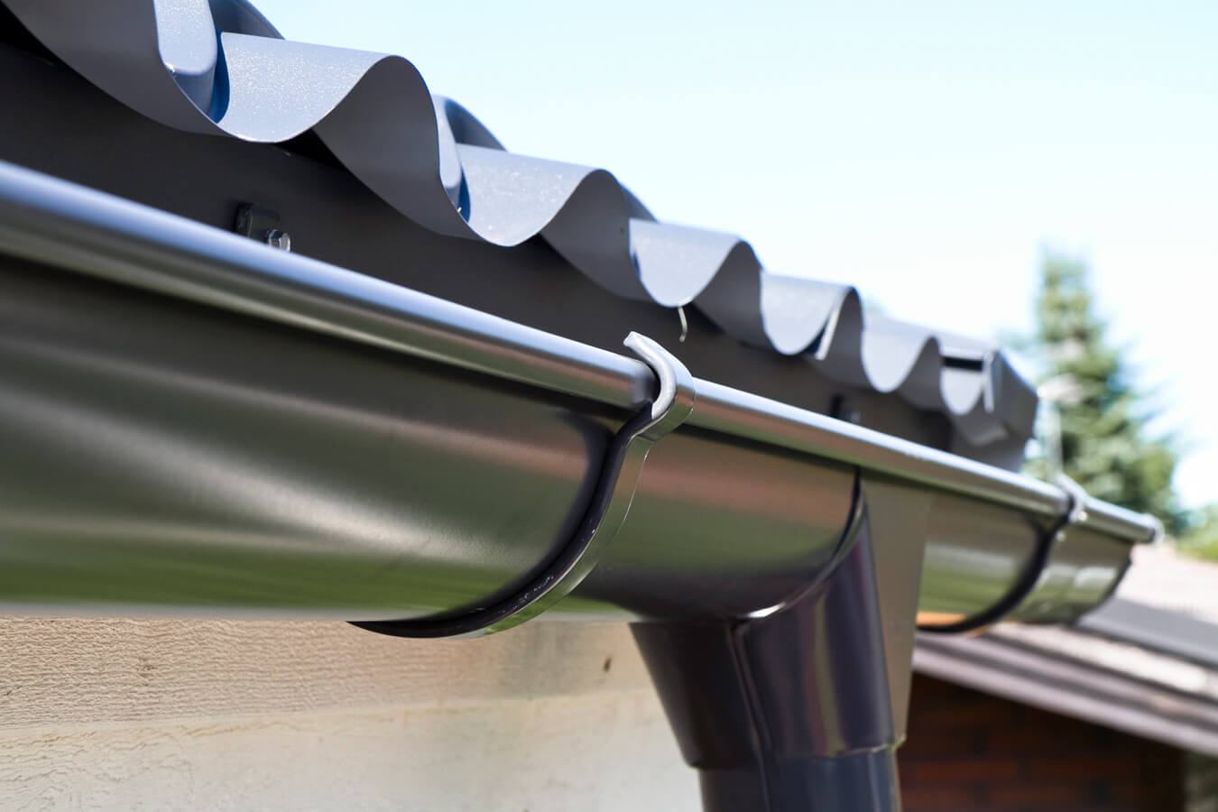 Металлическая водосточная система держатель желоба